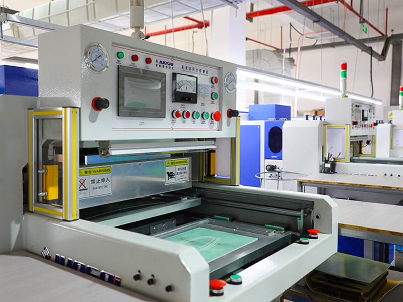 Bóng đá tần số cao